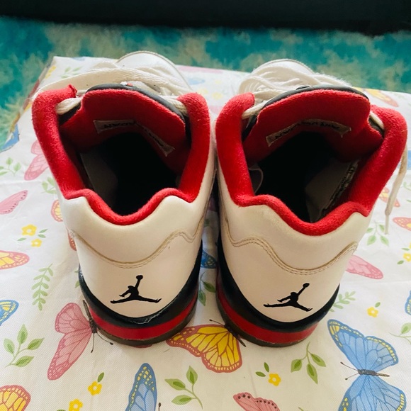 Air Jordan Retro 5 - Picture 9 of 12